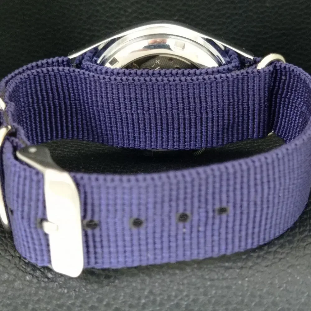 Vintage 1973 Seiko Automatic Mens Silver Watch W/daydate & Blue accents